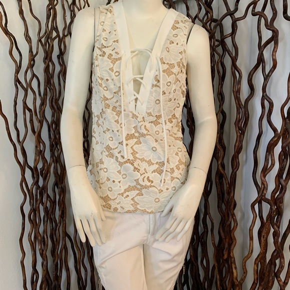Venus Sleeveless White Lace Overlay Blouse - Picture 2 of 9